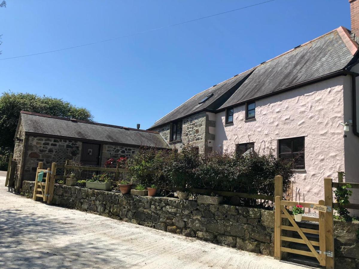 Farm Accommodation - The Lizard Peninsula, Cornwall Хелстон Экстерьер фото