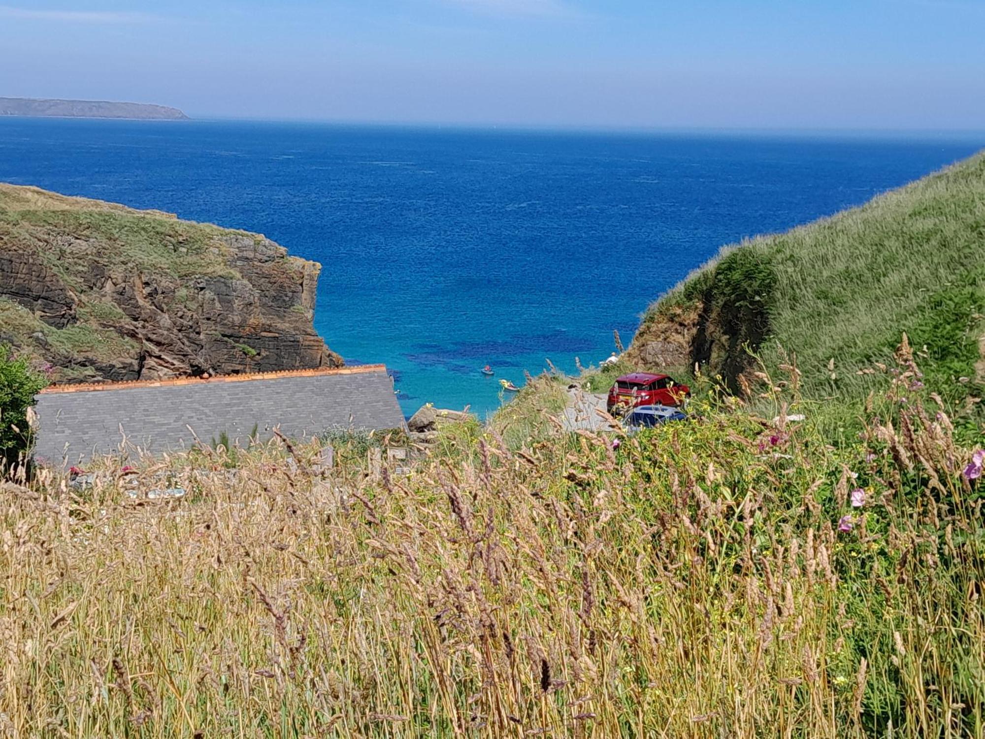 Farm Accommodation - The Lizard Peninsula, Cornwall Хелстон Экстерьер фото